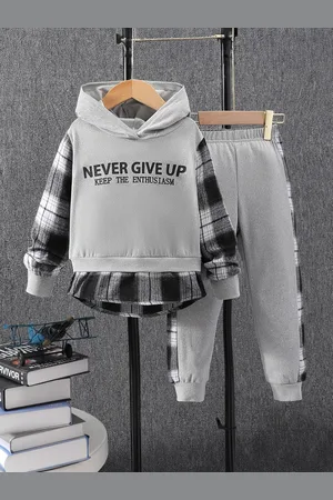 Stylecast Girls Grey Typography Printed Sweatshirt With Track Pant