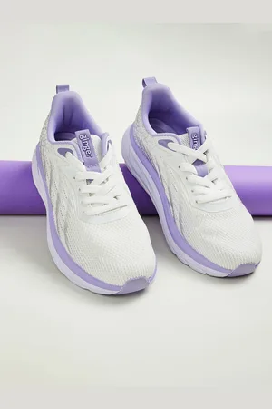 Lifestyle Women Textured Sneakers