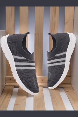 YK Girls Striped Flnit Slip-On Sneakers