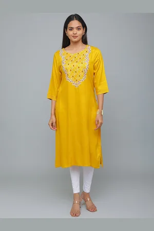 ALENA Ethnic Motifs Yoke Design Thread Work Straight Kurta