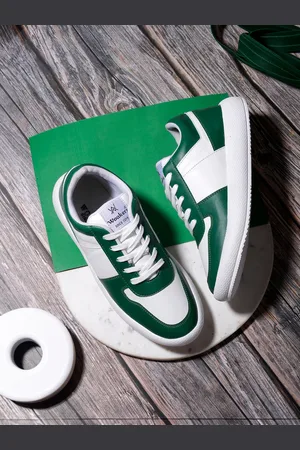 WOAKERS Men Colourblocked Round Toe Sneakers