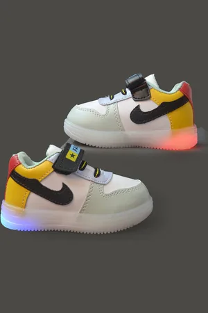 FEETWELL Kids Colourblocked Round Toe LED Sneakers