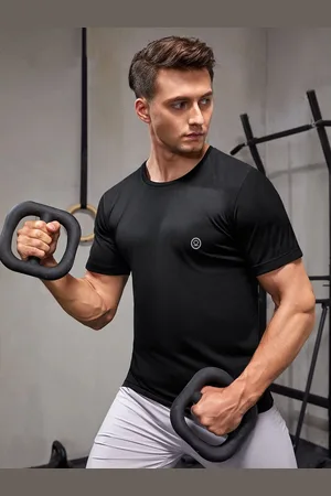 CHKOKKO Men Black Solid Round Neck Running T-shirt