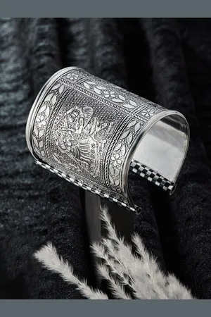 ATIBELLE German Silver Plated Textured Bangle