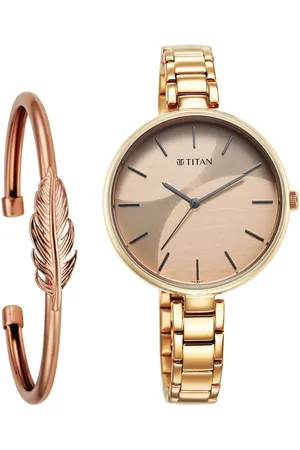 Titan Women Patterned Dial Reset Time Analogue Watch 2714WM01F