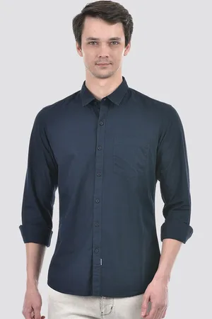 NUMERO UNO Men Solid Slim Fit Shirt