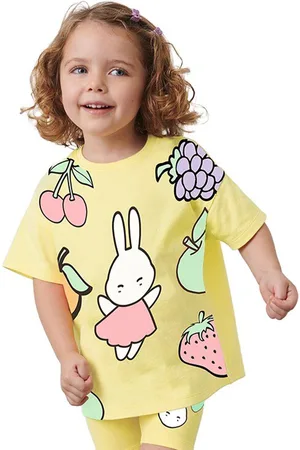 Stylecast Girls Yellow Graphic Printed Pure Cotton T-shirt with Shorts
