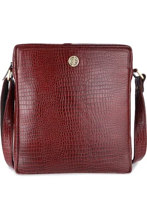 HAMMONDS FLYCATCHER Leather Structured Handheld Bag with Fringed