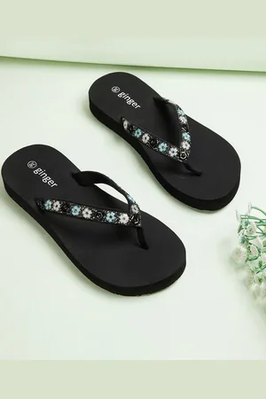 Lifestyle Women Embellished Rubber Thong Flip-Flops