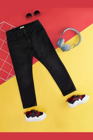 Pantaloons Boys Slim Fit Mid-Rise Clean Look Stretchable Jeans