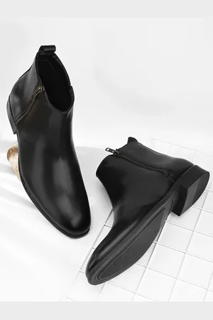 Roadster The Lifestyle Co. Men Black Mid Top Zip Closure Chelsea Boots