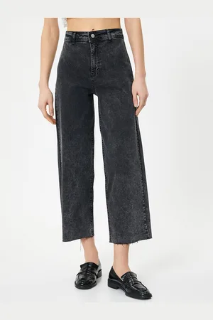Koton Women Straight Fit High-Rise Dark Shade Clean Look Stretchable Cropped Jeans