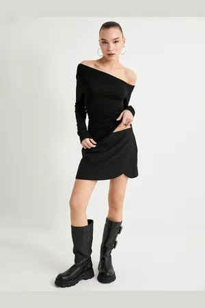 Koton Off-Shoulder Long Sleeves Fitted Top