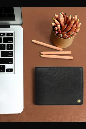 Hidesign Men Black Textured Leather Two Fold Wallet