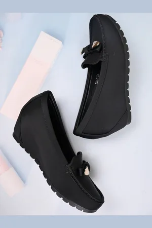 Jove Round Toe Platform Heels