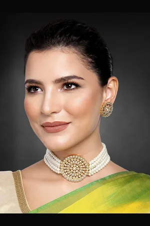 Peora White Gold-Plated Beaded Kundan Jewellery Set