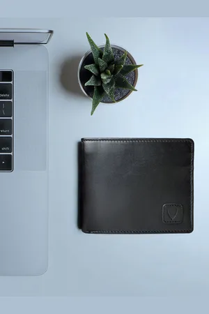 Hidesign Men Black Solid Two Fold Leather Wallet