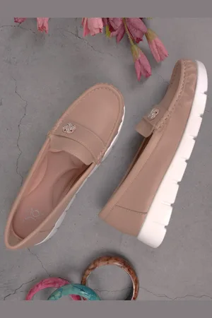Jove Women Embellished Detail Lightweight Loafers