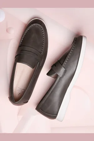 Jove Women Round Toe Lightweight Loafers