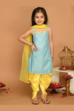 SAKA DESIGNS Girls Floral Printed Regular Kurta with Dhoti Pants & With Dupatta