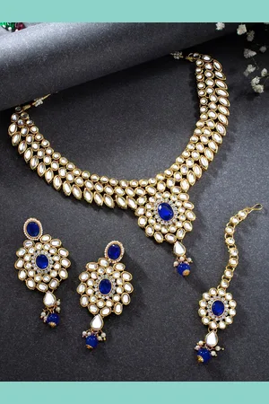 Peora Gold-Plated Kundan Necklace Jewellery Set