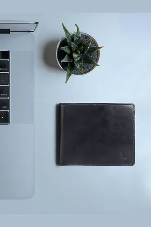 Hidesign Men Black Leather Two Fold Wallet