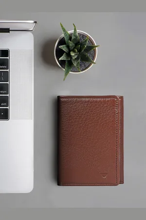 Hidesign Men Textured Leather Three Fold Wallet