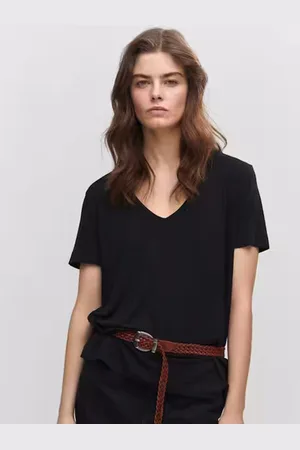 Color Capital V-Neck Short Sleeves Top