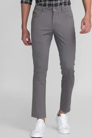Giordano Men Slim Fit Mid-Rise Cotton Regular Trousers