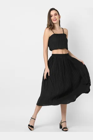 Campus Shoulder Straps Crop Top With Skirt