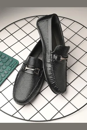 San Frissco Men Textured Lightweight Memory Foam Leather Horsebit Loafers