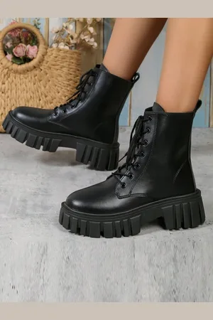 Shoetopia Women Round Toe Laced Up Regular Boots