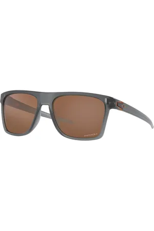 Oakley Men Rectangle Sunglass with UV Protected Lens