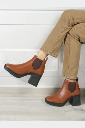 Elle Women Platform-Heeled Mid-Top Chelsea Boots