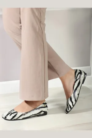 Elle Printed Round Toe Ballerinas