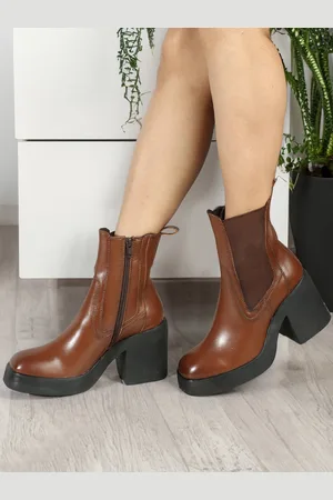Elle Women Platform-Heeled Mid-Top Chelsea Boots