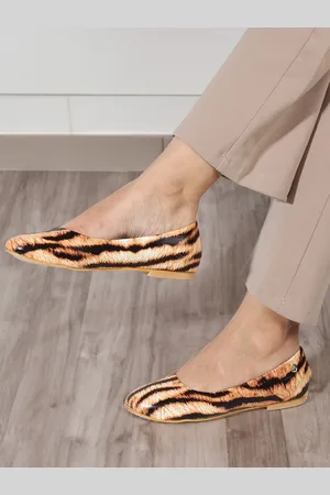 Elle Animal Printed Round Toe Slip-On Ballerinas