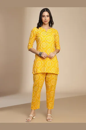 Shaily Retails Bandhani Printed V-Neck Tunic With Trousers