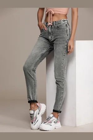 Calvin Klein Women Skinny Fit High-Rise Light Fade Stretchable Jeans