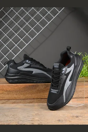 Roadster Slip On Sneakers For Men - Buy Roadster Slip On Sneakers For Men  Online at Best Price - Shop Online for Footwears in India | Flipkart.com