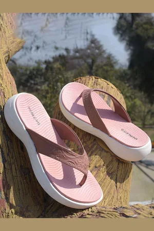 Liberty Women Textured Thong Flip-Flops