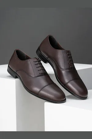 Red Tape Men Leather Formal Oxfords