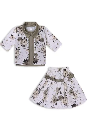 Wish Karo Girls Printed T-shirt with Skirt & Waistcoat