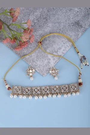 AURAA Trends Gold-Plated Artificial Stones & Beads Studded Necklace & Earrings Set