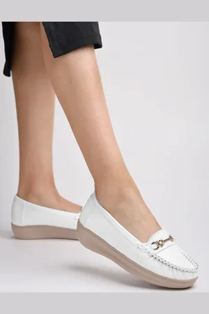 Shoetopia Girls Colourblocked Slip-On Sneakers