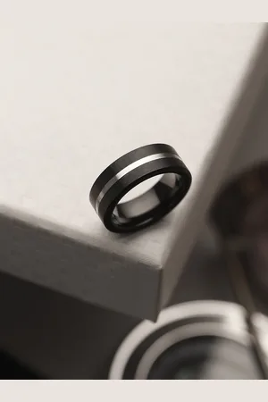 Jazz and Sizzle Men Textured Band Finger Ring