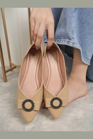 DressBerry Beige Pointed Toe Bow Detailed Ballerinas