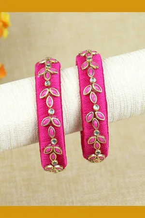 asthetika Girls Set Of 2 Kundan Studded Thread Bangles