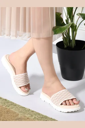 Carlton London Women Textured Sliders