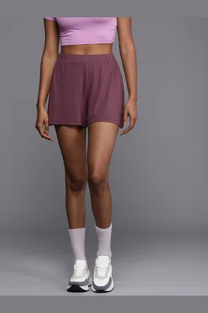 Boohoo Women Solid Flippy Shorts